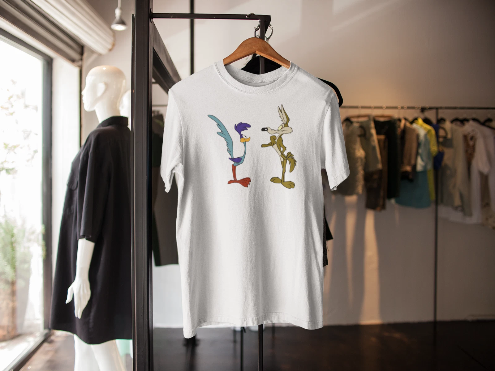 WILE E COYOTE ROAD RUNNER T SHIRT FUNNY RETRO ADULTS KIDS